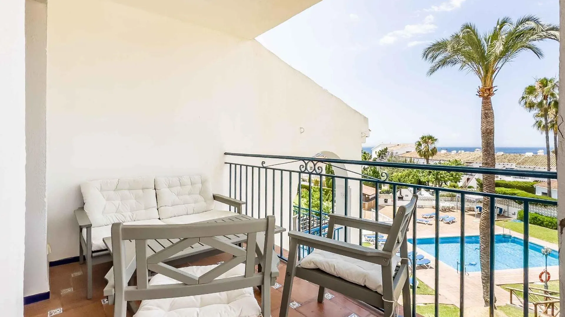 Apartment In Vacation Resort In La Cala De Mjias Sitio de Calahonda