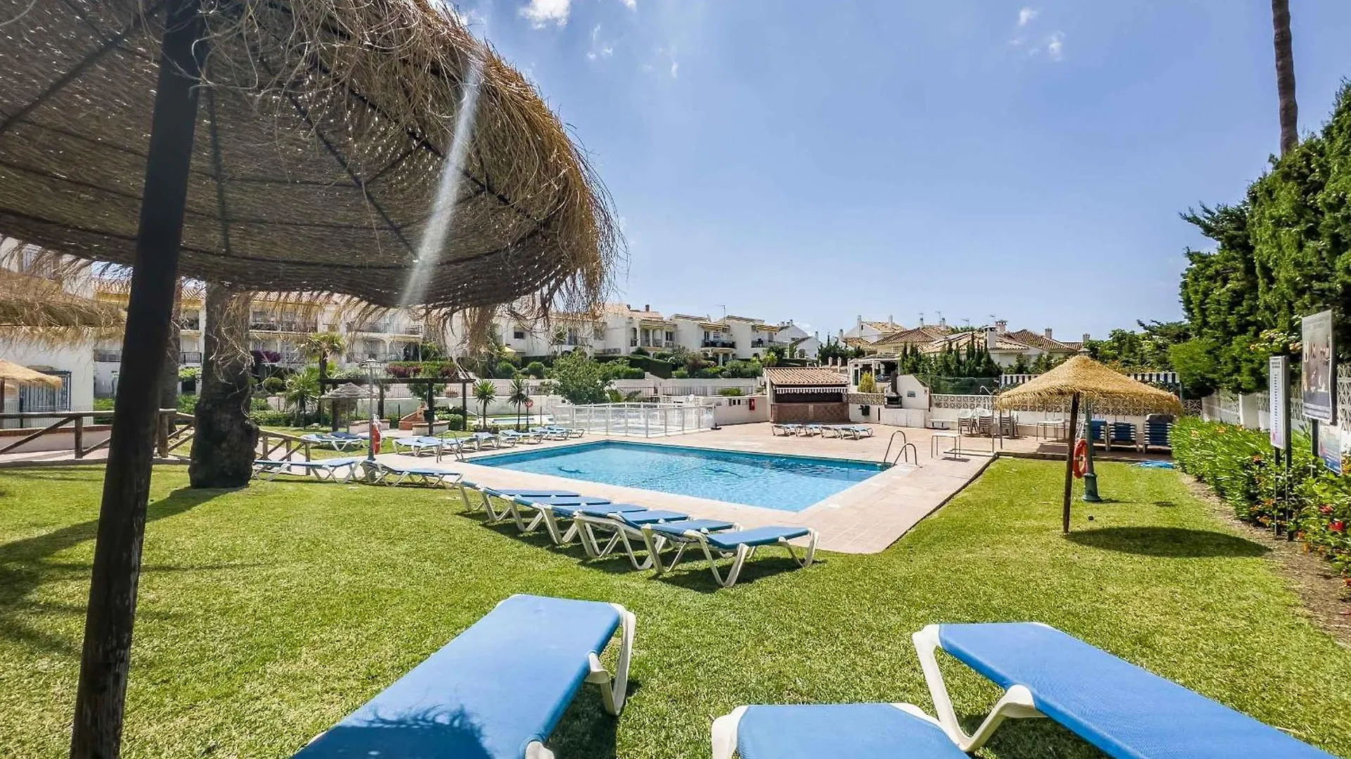 Apartment In Vacation Resort In La Cala De Mjias Sitio de Calahonda